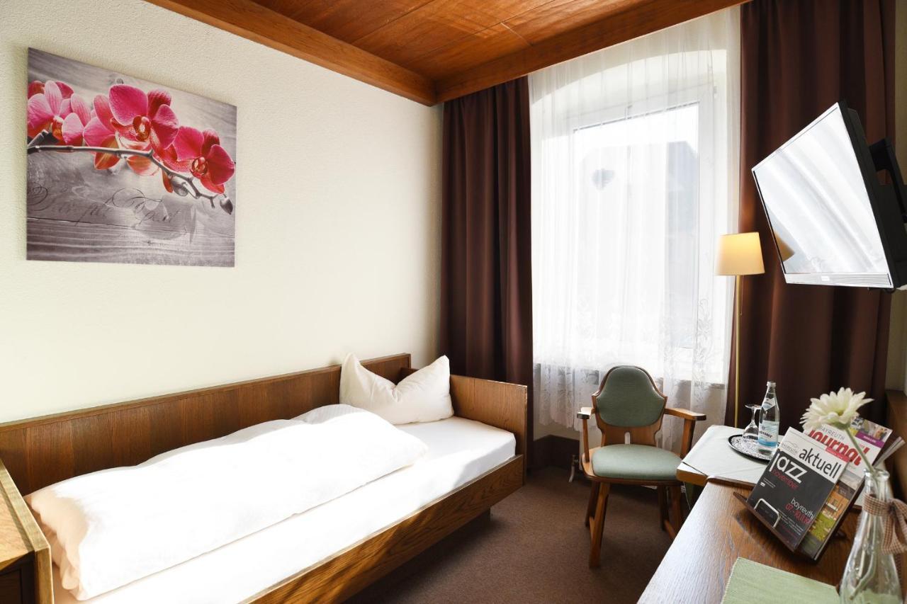 Gasthof & Hotel Goldener Hirsch Bad Berneck im Fichtelgebirge Kültér fotó